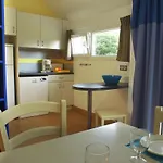 Vvf Les Plages De Guerande ホリデーパーク 3*