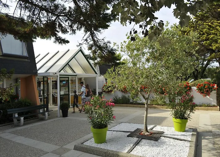 Vvf Les Plages De Guerande 3* ラ・トゥルバル