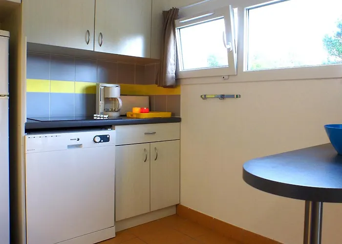 Vvf Les Plages De Guerande 3* ラ・トゥルバル