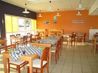 Vvf Les Plages De Guerande ホリデーパーク ラ・トゥルバル